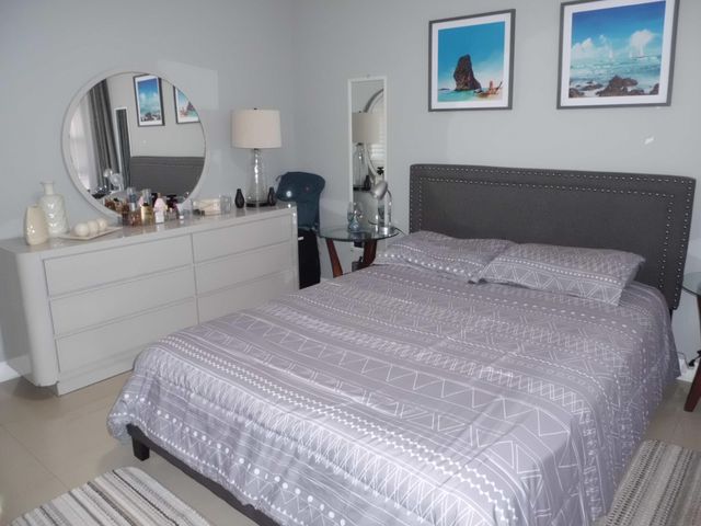 5255 Mendoza Street, West Palm Beach, FL 33415