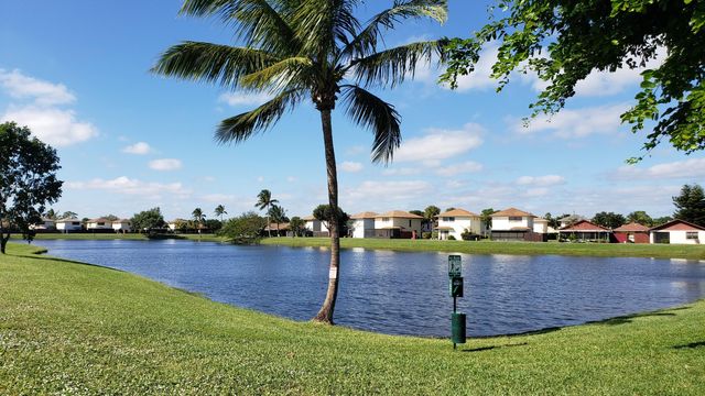 5255 Mendoza Street, West Palm Beach, FL 33415