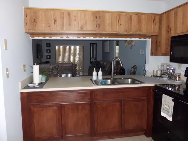 5255 Mendoza Street, West Palm Beach, FL 33415