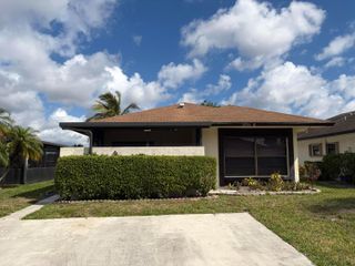 5255 Mendoza Street, West Palm Beach, FL 33415