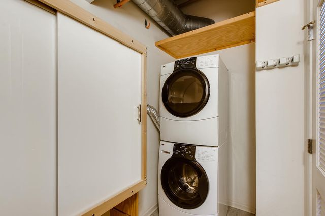 333 S Desplaines Street 704, Chicago, IL 60661