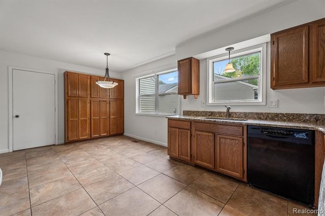 19557 Cardene Way 53, Northville, MI 48167