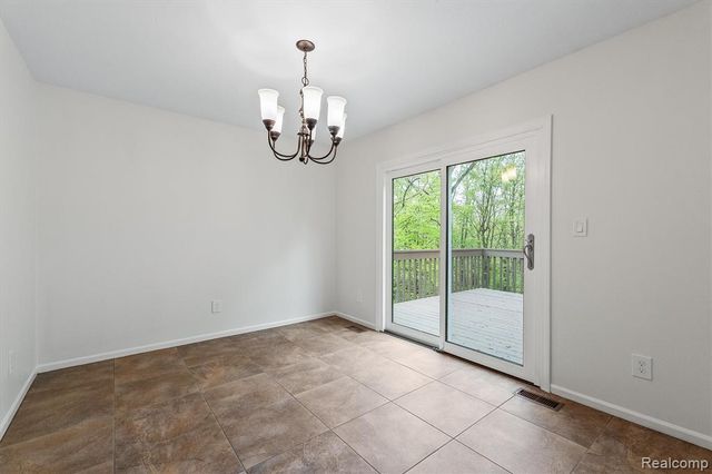 19557 Cardene Way 53, Northville, MI 48167
