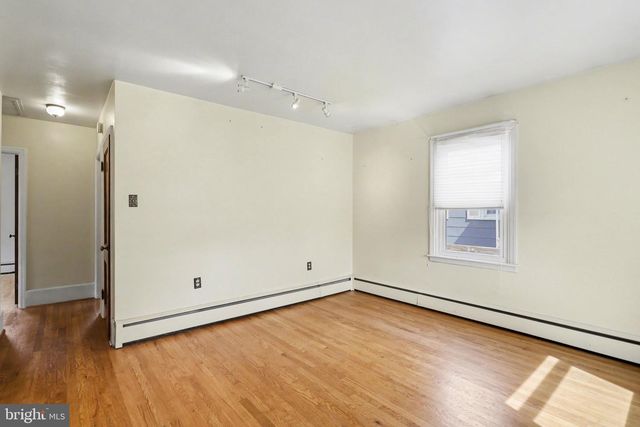 932 E WALNUT ST, Hanover, PA 17331