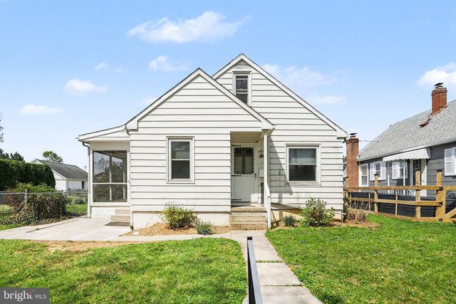 932 E WALNUT ST, Hanover, PA 17331