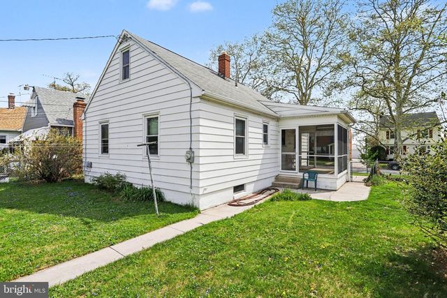 932 E WALNUT ST, Hanover, PA 17331