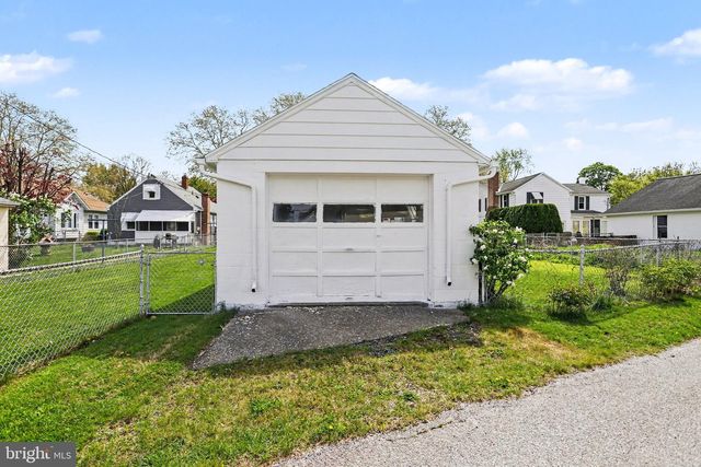 932 E WALNUT ST, Hanover, PA 17331