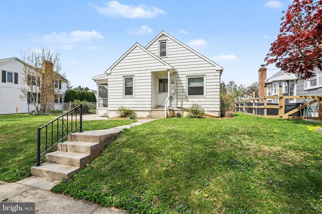 932 E WALNUT ST, Hanover, PA 17331