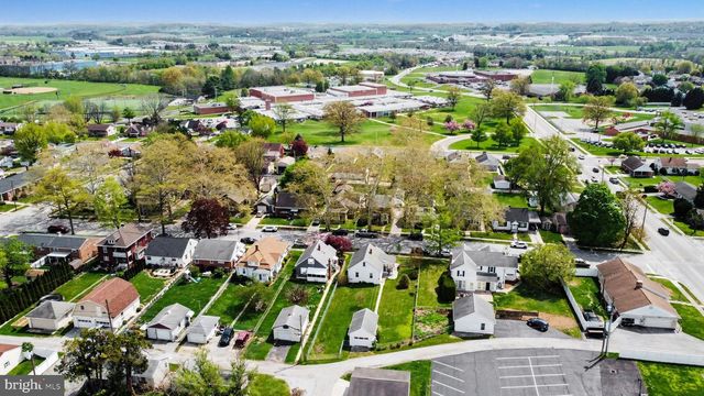932 E WALNUT ST, Hanover, PA 17331