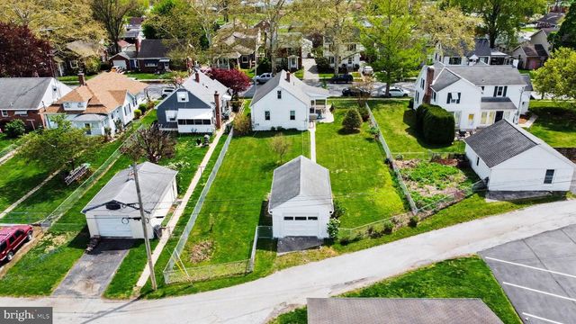 932 E WALNUT ST, Hanover, PA 17331