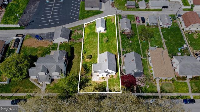 932 E WALNUT ST, Hanover, PA 17331