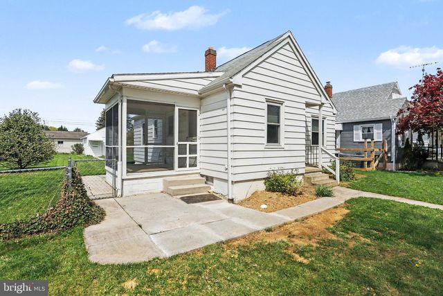932 E WALNUT ST, Hanover, PA 17331