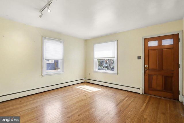932 E WALNUT ST, Hanover, PA 17331