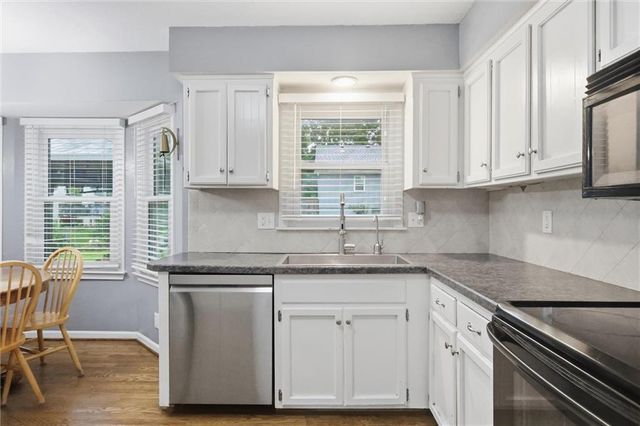 10246 Hauser Street, Lenexa, KS 66215