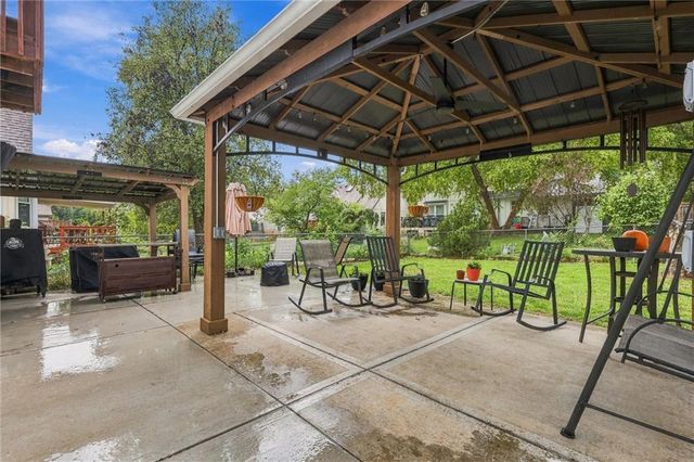 10246 Hauser Street, Lenexa, KS 66215