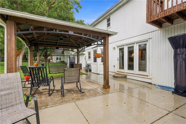 10246 Hauser Street, Lenexa, KS 66215