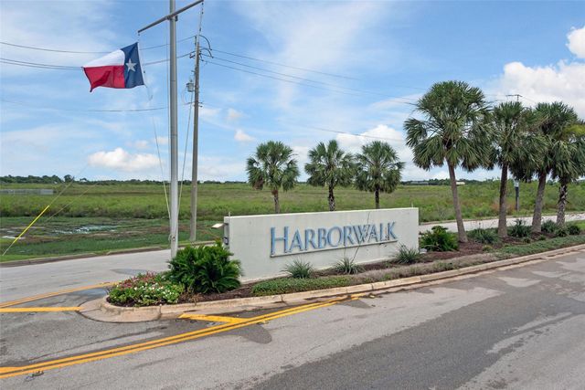 22 Hawkeye, Hitchcock, TX 77563