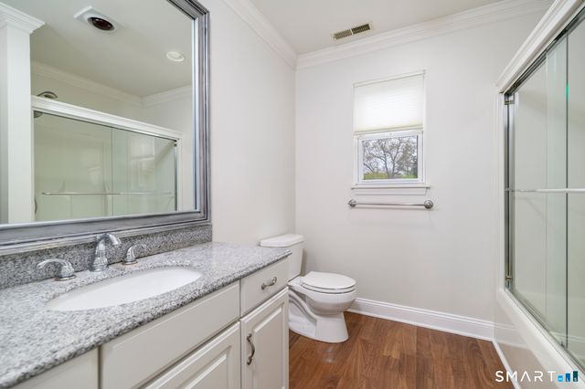 5 Lacey Lane, Norwalk, CT 06854