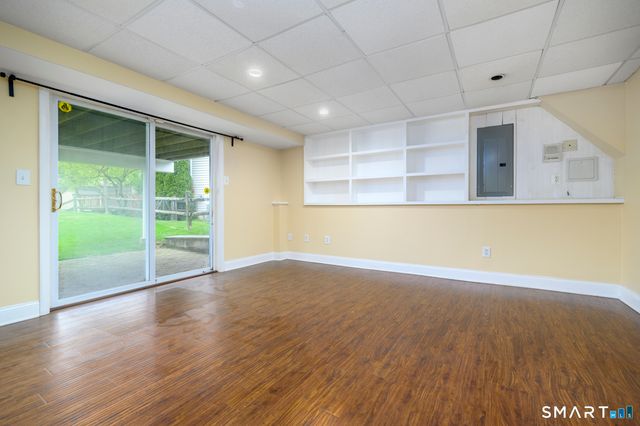 5 Lacey Lane, Norwalk, CT 06854