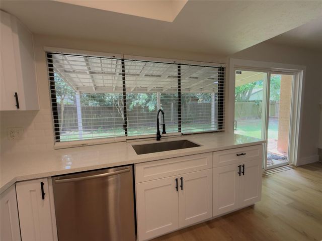 2107 Fall Meadow Drive, Missouri City, TX 77459