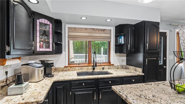 185 Scott Road, Cumberland, RI 02864
