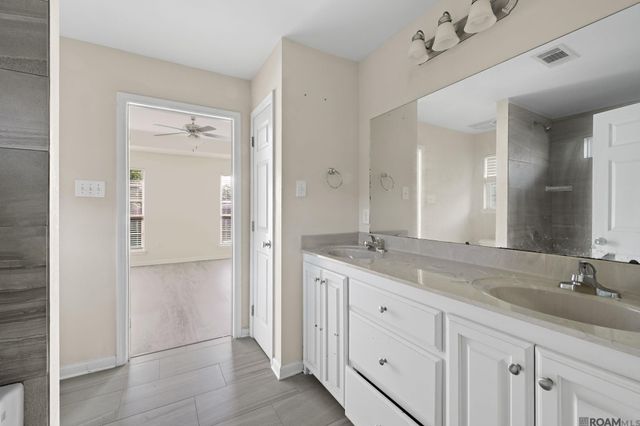 1949 Ravier Ln, Sunshine, LA 70780