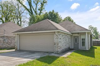 1949 Ravier Ln, Sunshine, LA 70780