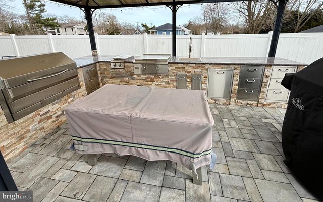 720 TOWN BANK, Cape May, NJ 08219