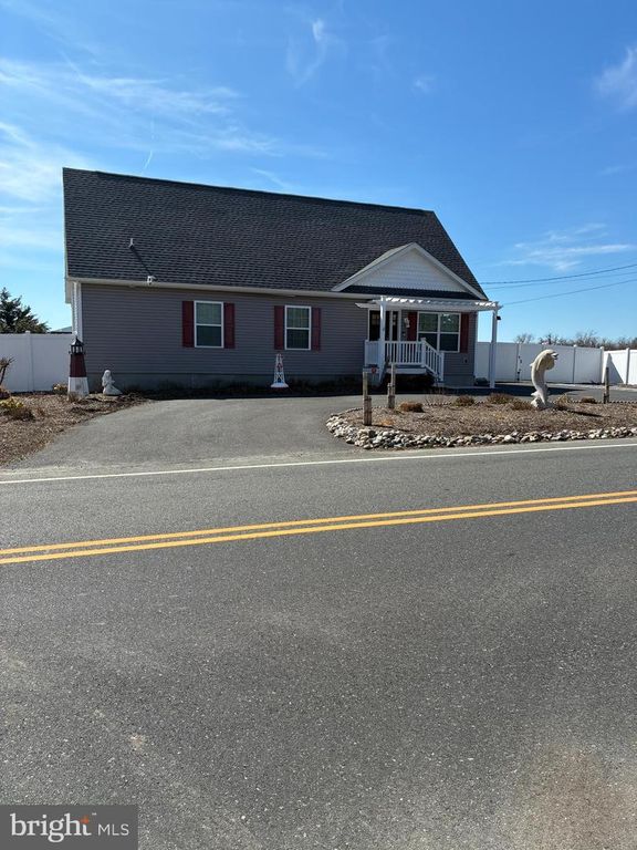 720 TOWN BANK, Cape May, NJ 08219