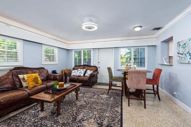 145 SE 3rd Avenue, Boynton Beach, FL 33435