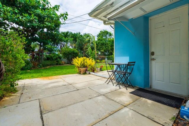 145 SE 3rd Avenue, Boynton Beach, FL 33435