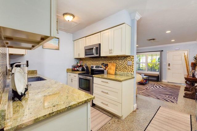 145 SE 3rd Avenue, Boynton Beach, FL 33435