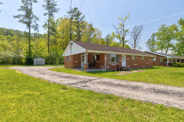 681 E College Avenue, Stanton, KY 40380