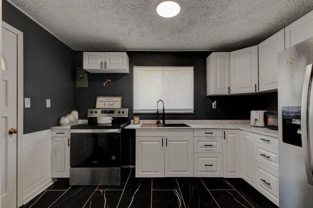 681 E College Avenue, Stanton, KY 40380