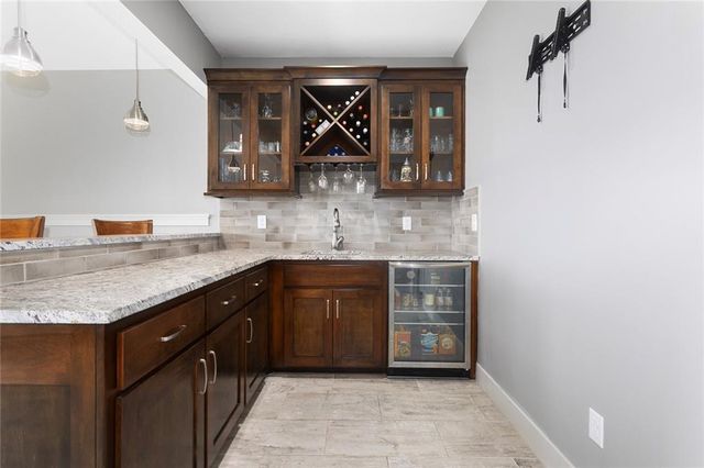 2605 NE 92nd Street, Kansas City, MO 64156
