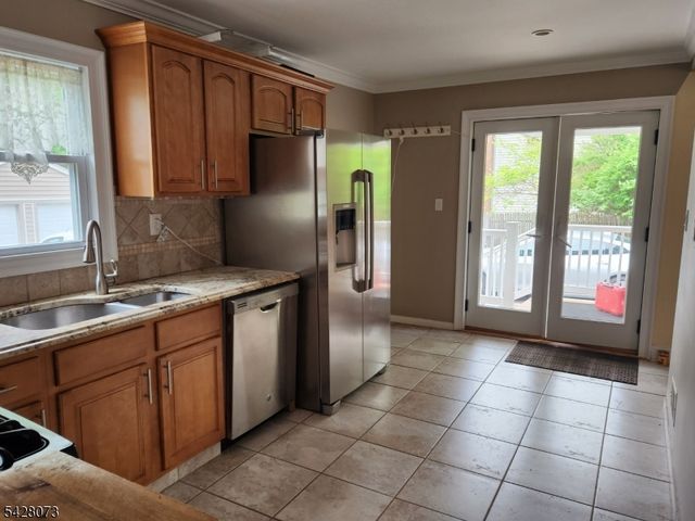 34 Como Dr, Franklin Twp., NJ 08873