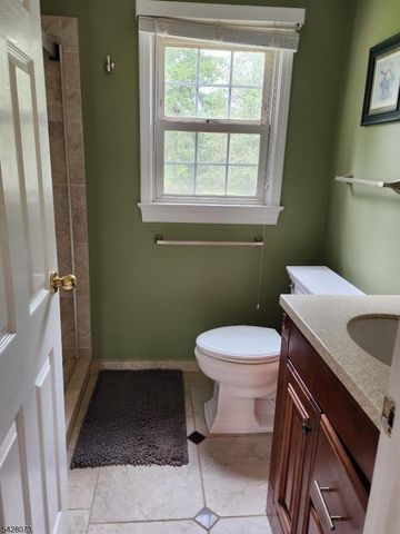 34 Como Dr, Franklin Twp., NJ 08873