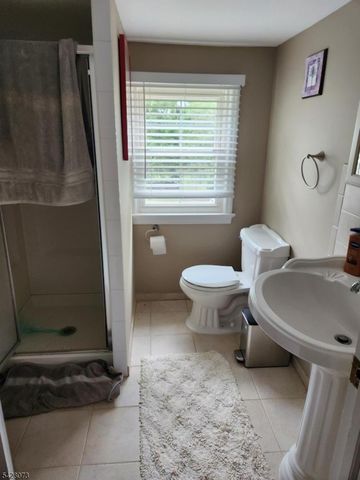 34 Como Dr, Franklin Twp., NJ 08873
