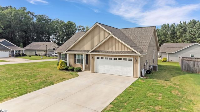 124 Lily Way, Lyman, SC 29365