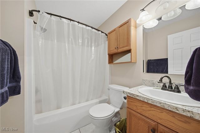 126 Royal Crest Drive D, Seville, OH 44273