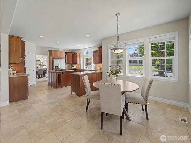2635 Perry Court, Enumclaw, WA 98022