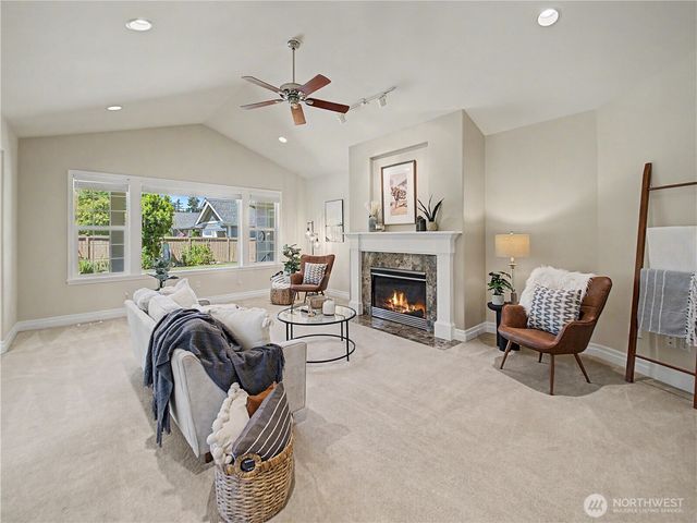 2635 Perry Court, Enumclaw, WA 98022