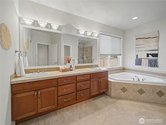 2635 Perry Court, Enumclaw, WA 98022