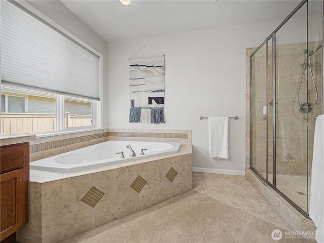 2635 Perry Court, Enumclaw, WA 98022