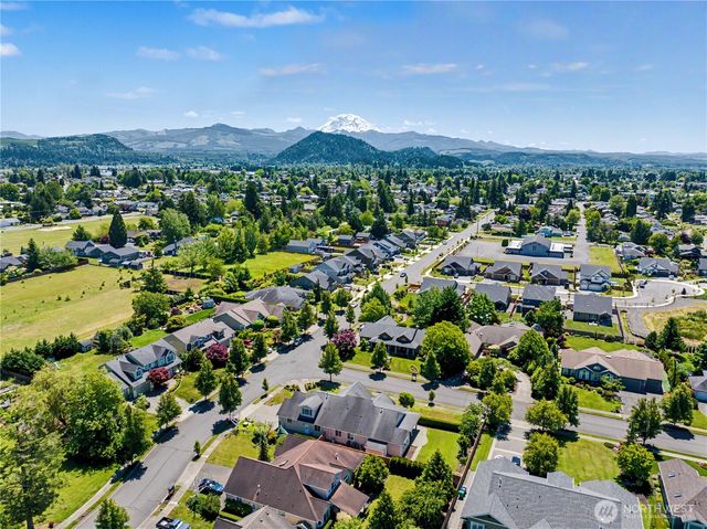 2635 Perry Court, Enumclaw, WA 98022