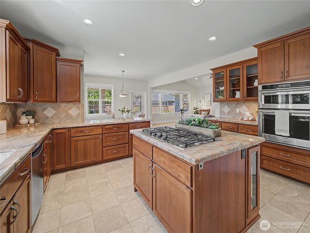 2635 Perry Court, Enumclaw, WA 98022