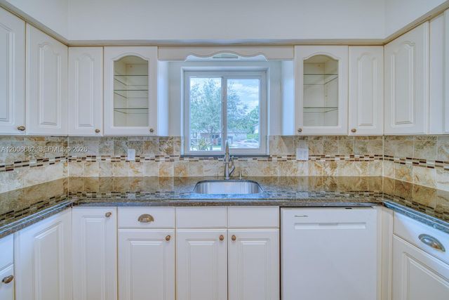 1435 Blue Rd, Coral Gables, FL 33146