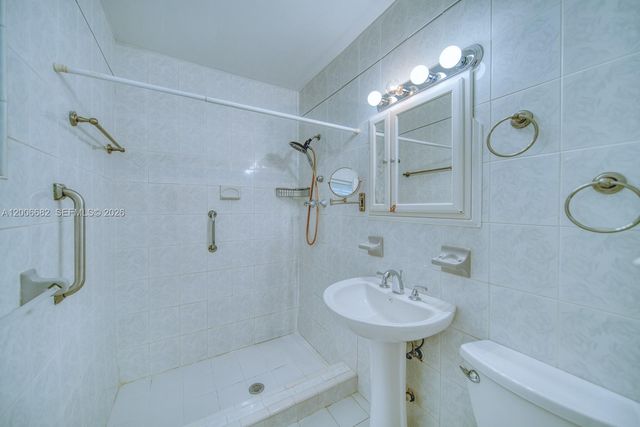 1435 Blue Rd, Coral Gables, FL 33146