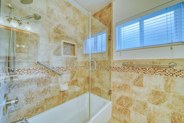 1435 Blue Rd, Coral Gables, FL 33146