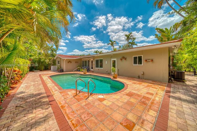1435 Blue Rd, Coral Gables, FL 33146